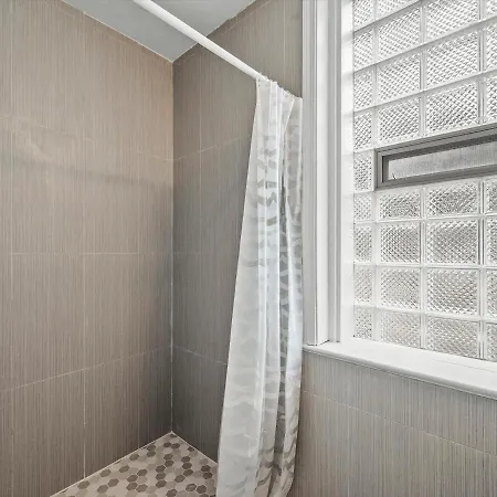 Oakland/University @B Quiet & Stylish Private Bedroom With Shared Bathroom Pittsburgh Exterior photo